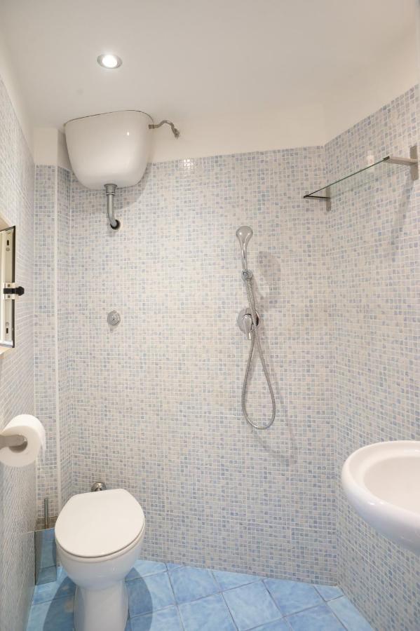 Internotre Luxury Apartment Bari Eksteriør billede