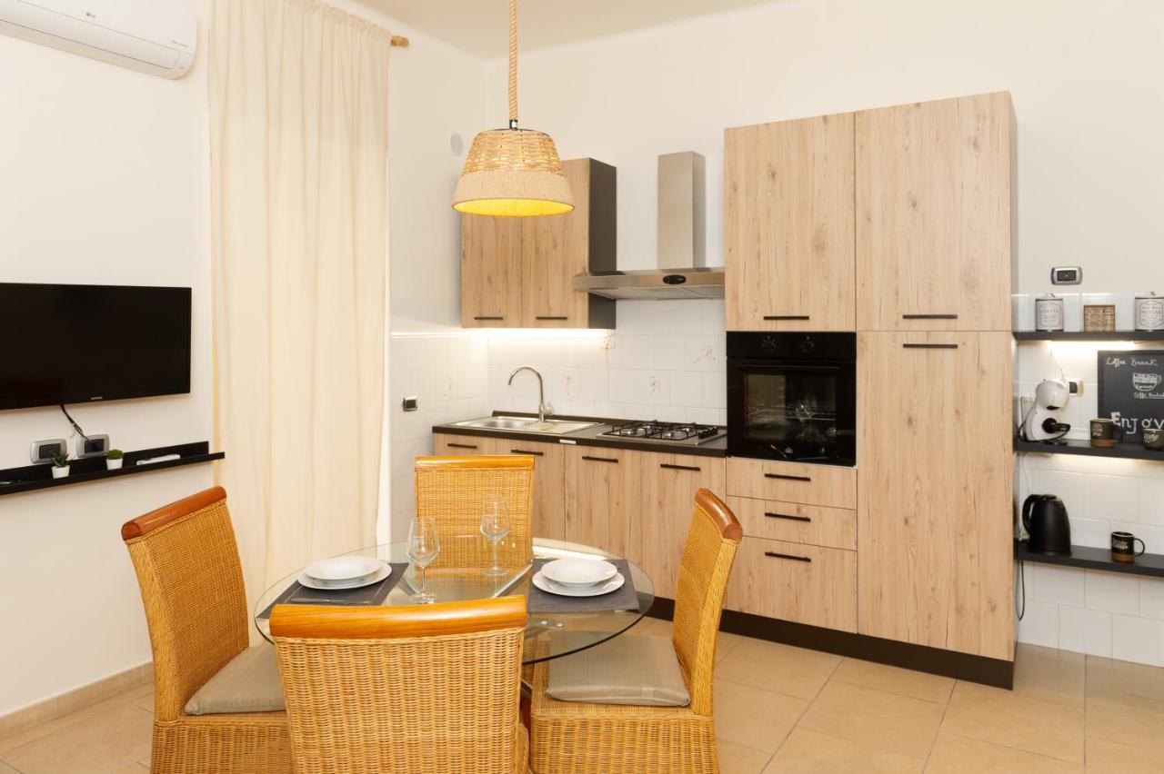 Internotre Luxury Apartment Bari Eksteriør billede