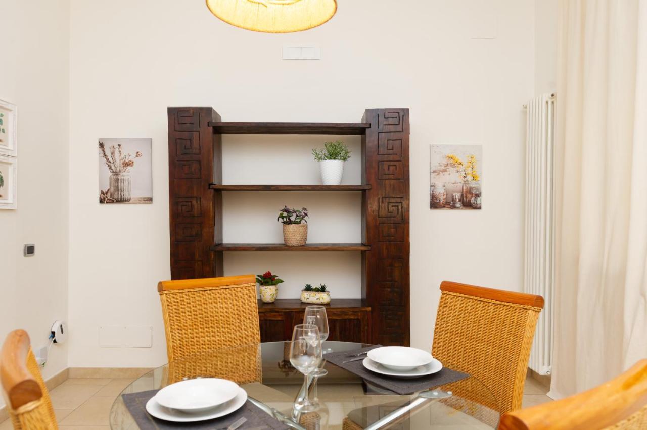 Internotre Luxury Apartment Bari Eksteriør billede