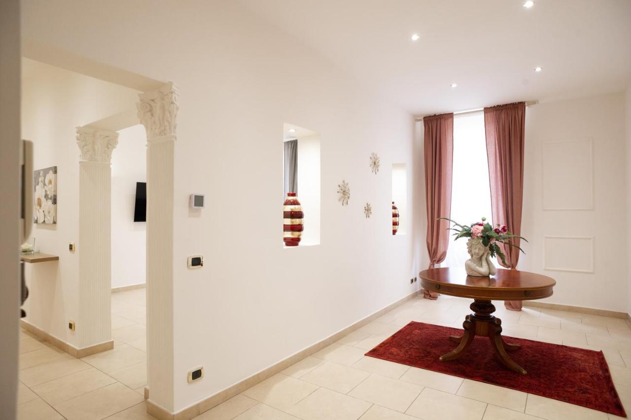 Internotre Luxury Apartment Bari Eksteriør billede