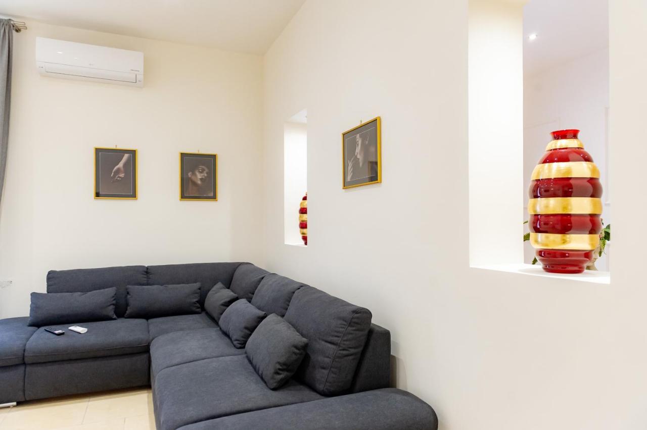 Internotre Luxury Apartment Bari Eksteriør billede