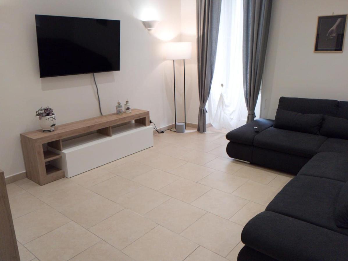 Internotre Luxury Apartment Bari Eksteriør billede